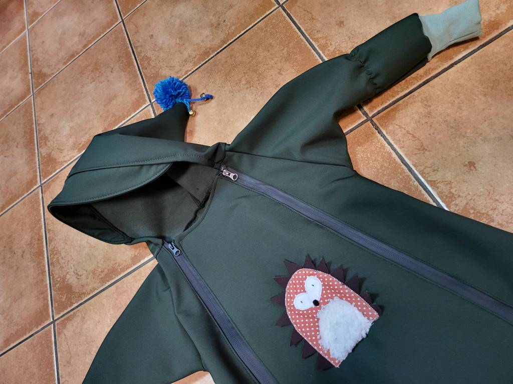 Pohled na hotovou kombinézu zepředu